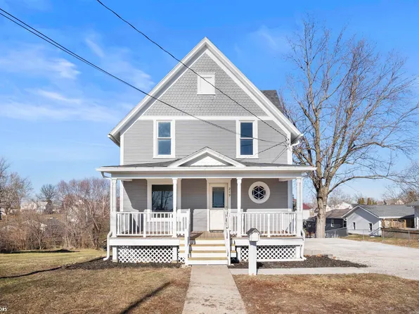 219 5th Ave, Grinnell, IA 50112