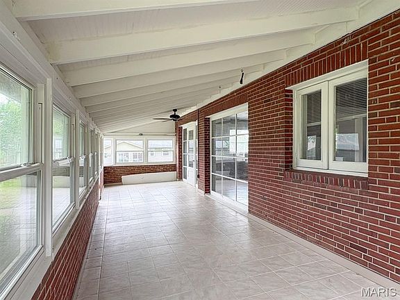 3rd image of 1224 W Cape Rock Dr