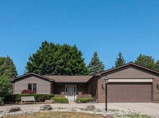 2508 Wortham Dr, Rochester Hills, MI 48307