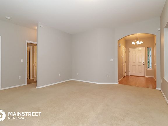 4th image of 11321 183rd St E
