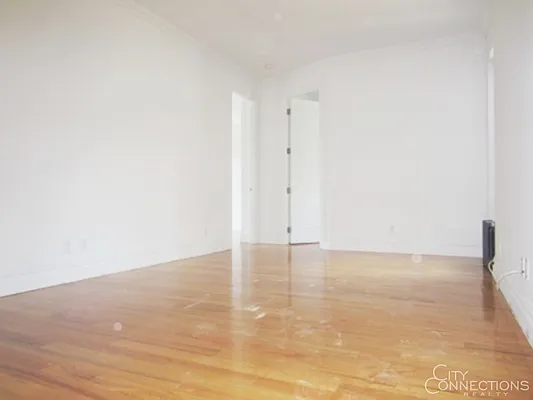 Rented by City Connections Realty | media 19