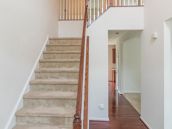 3rd image of 1006 Dorthea Ct