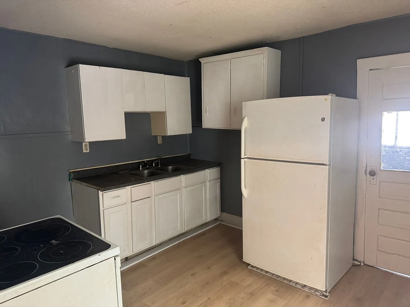 1717 Center St. St. Joseph, MO 64503 — Photo 2