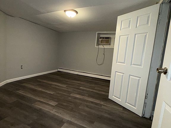 2nd image of 115 Grafton Ave APT Basement