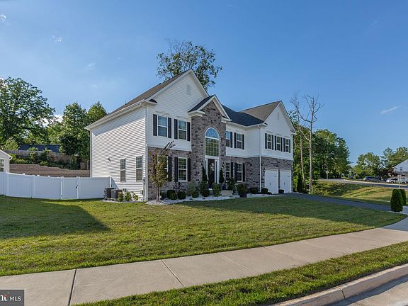 4th image of 121 Brafferton Blvd