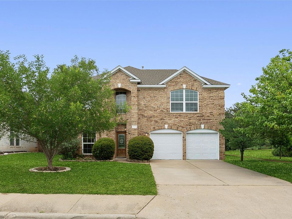 1st image of 1602 Iris Ln