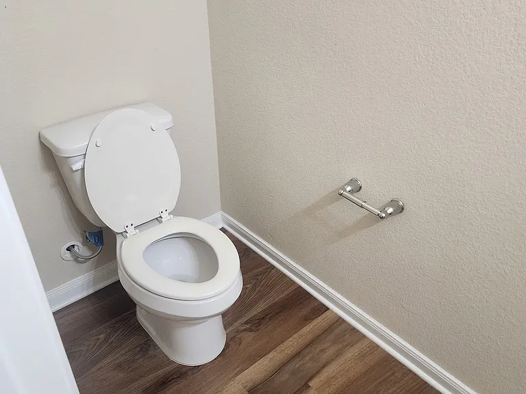 617 Donegal Ln — Photo 23