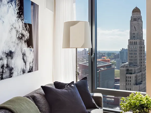 250 Ashland Place image 3 of 18