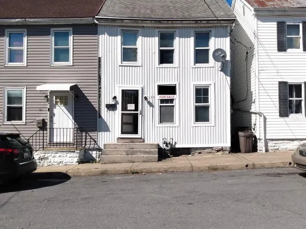 139 W 2nd St, Waynesboro, PA 17268