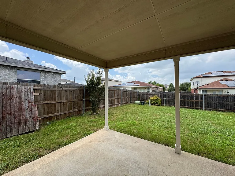 2209 Riley Dr — Photo 38