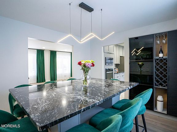 5th image of 29 Maple Street