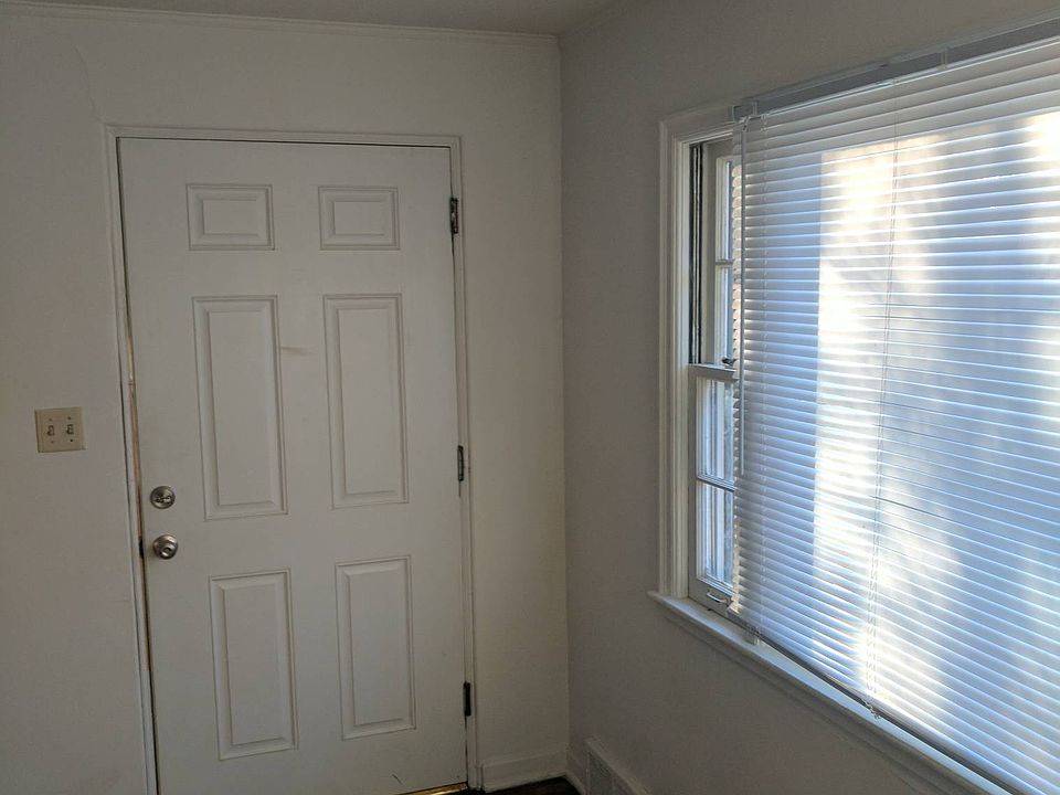 2nd image of 2022 S Cotner Blvd