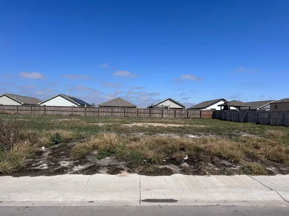 616 Rockrose Dr, Laredo, TX 78046