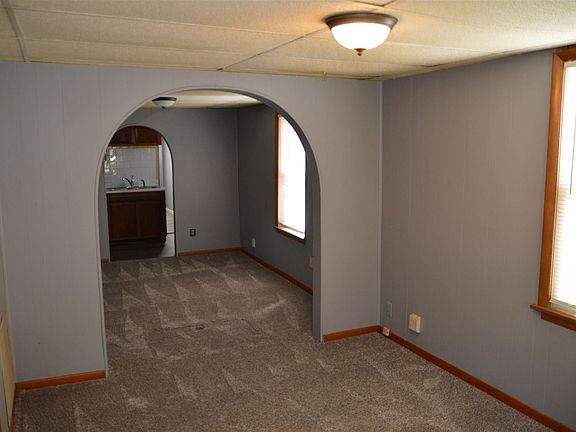 5th image of 628 NE Oakland Ave