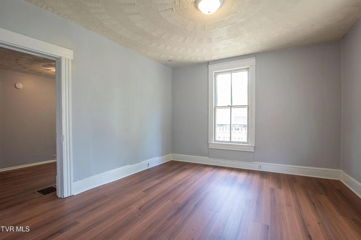 3 bed, 1671 sqft, $1,100 — Photo 3
