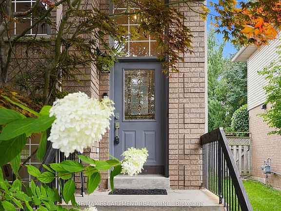 4th image of 96 Laurendale Ave