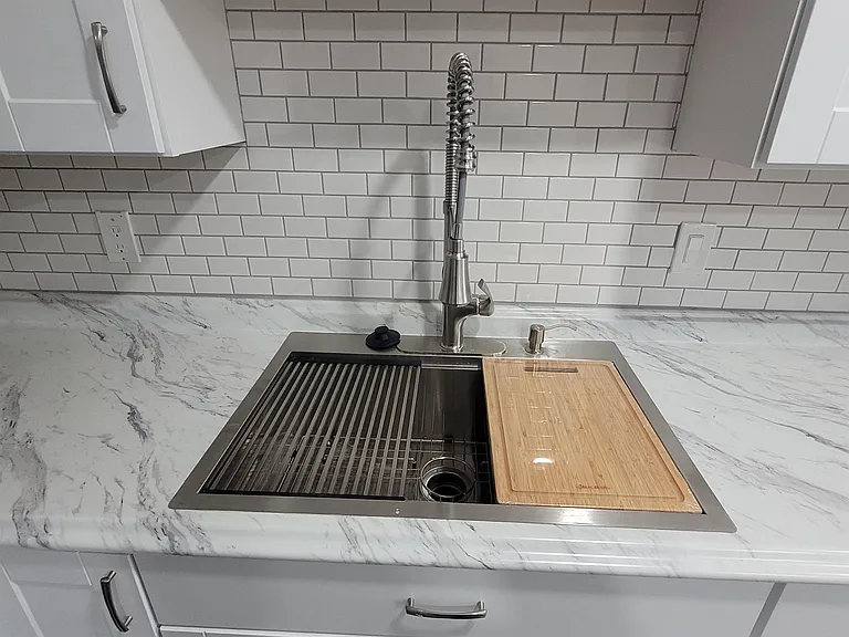 Restaurant style sink