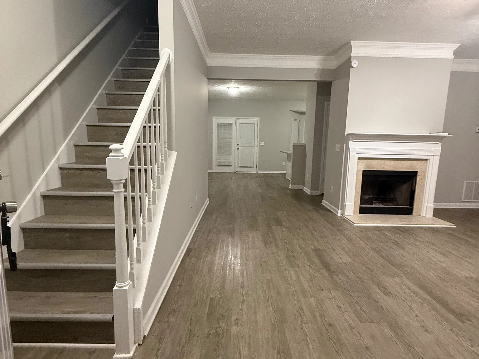3 bed, 1334 sqft, $1,600 — Photo 2