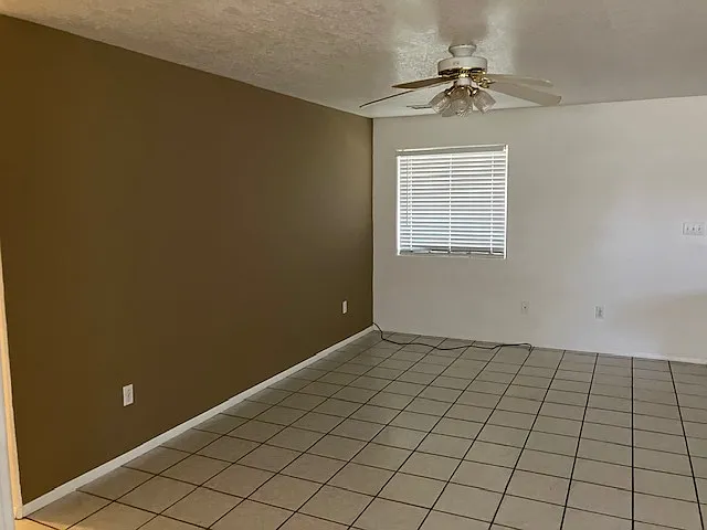 3 bed, 1349 sqft, $2,100 — Photo 4