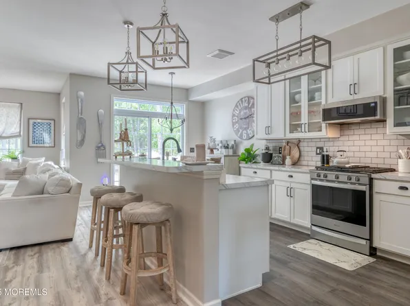 332 Hawthorne Lane, Barnegat, NJ 08005