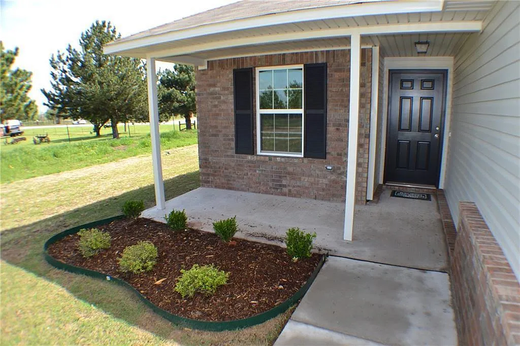 4 bed, 2120 sqft, $1,949 — Photo 3