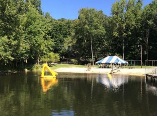 725 W Shore Trl, Sparta, NJ 07871