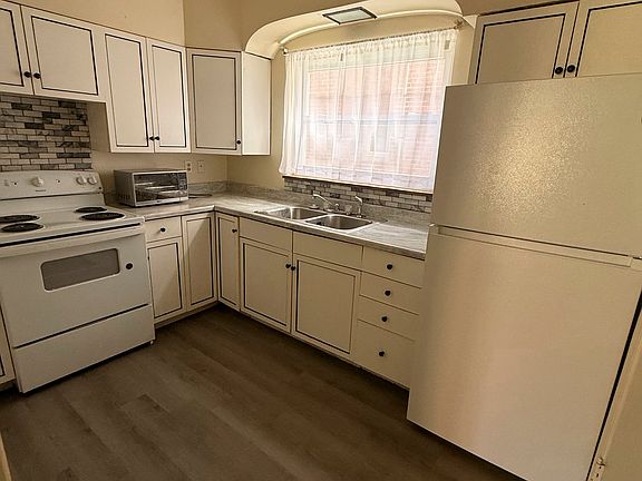 3rd image of 1302 Neel St #1