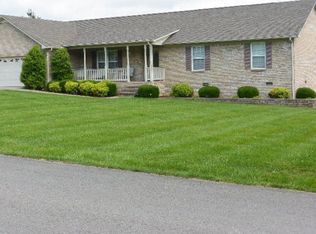 530 Everville Dr, Livingston, TN 38570