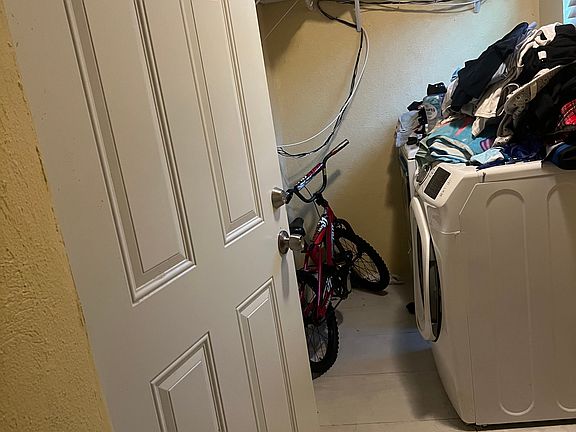 3rd image of 733 NW 15th St #1