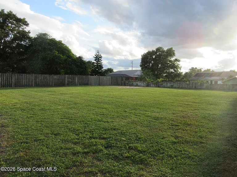 1804 Abbeyridge Dr — Photo 33