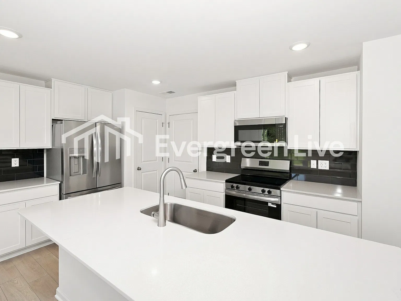 3 bed, 2.5 bath, 1665 sqft, $1,775 — Photo 4