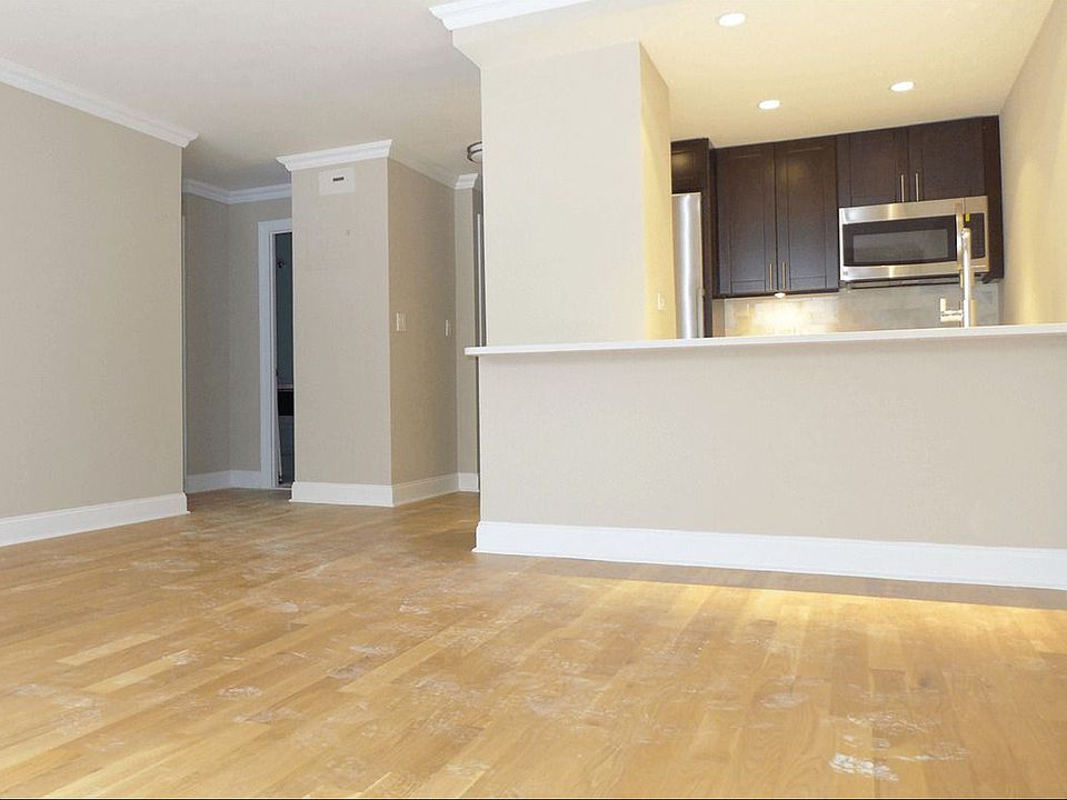 1st image of 310 Greenwich St #3103J