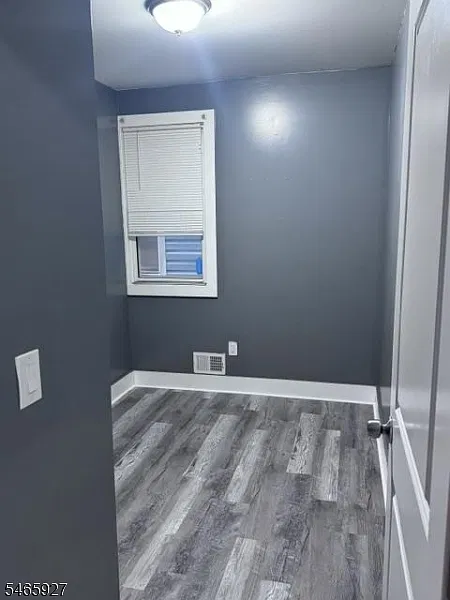 3 bed, 1.0 bath, $2,700 — Photo 4