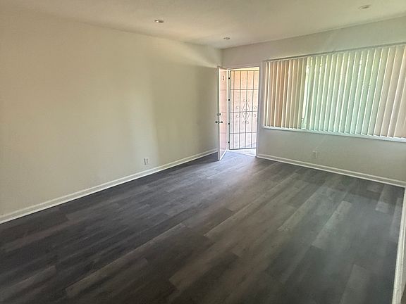 3rd image of 6859 Coldwater Canyon Ave #3