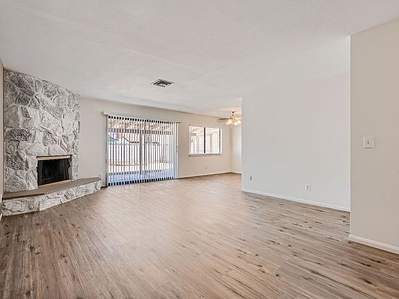 2nd image of 2422 La Luna Dr