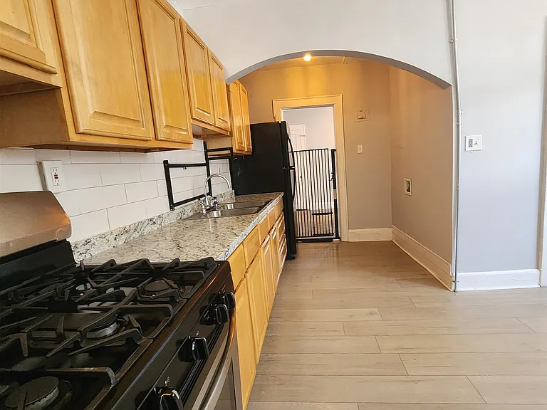 261 Centre Ave #1 — Photo 2