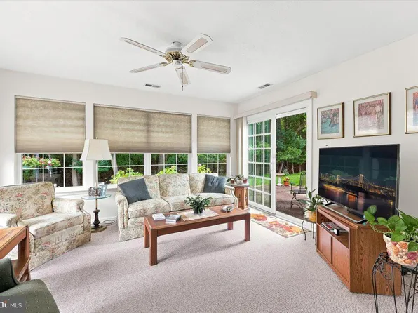 44 Peppergrass Dr N, Mount Laurel, NJ 08054