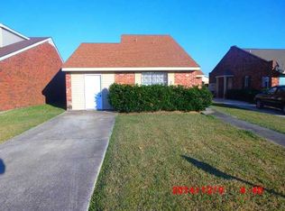 7 Petit Bayou Ln, New Orleans, LA 70129