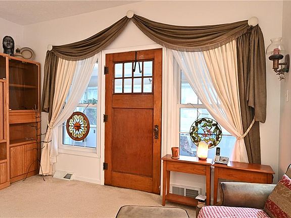 4th image of 23955 Smith Ave