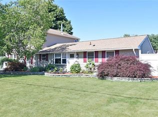 245 Dodge St, Warwick, RI 02886