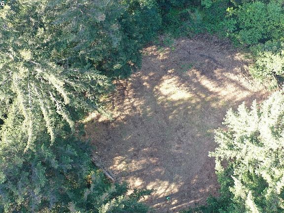 3rd image of Hammond Ln #9