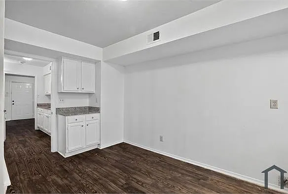 3104 Canterbury Ln — Photo 19