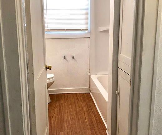 5th image of 216 W Lobit St