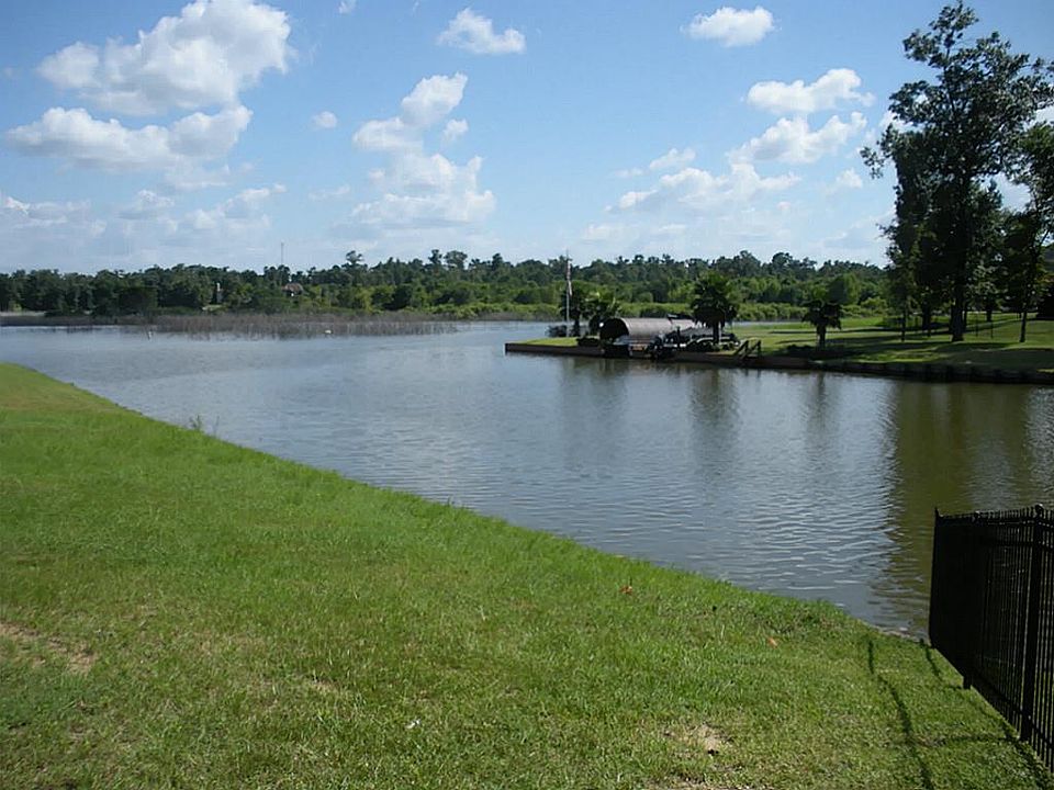 1st image of 11360 Lake Oak Dr