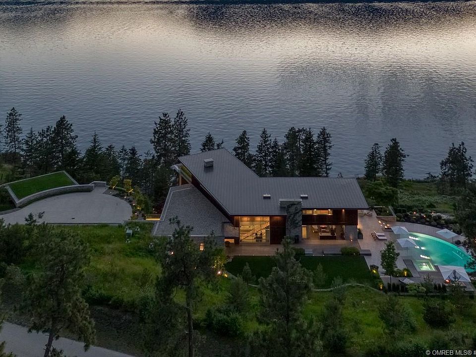 180 Sheerwater Ct 10 Kelowna Bc V1v 2x1 Mls 10202752 Zillow