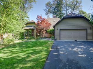 1710 Rogue River Hwy, Grants Pass, OR 97527