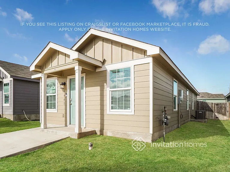 5445 Verdugos Palace — Photo 2