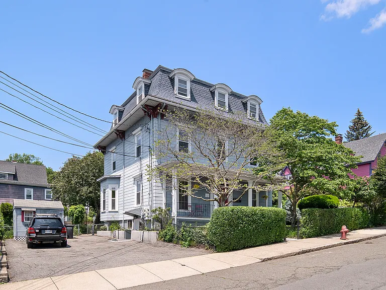 38 Spring St #2-R — Photo 16