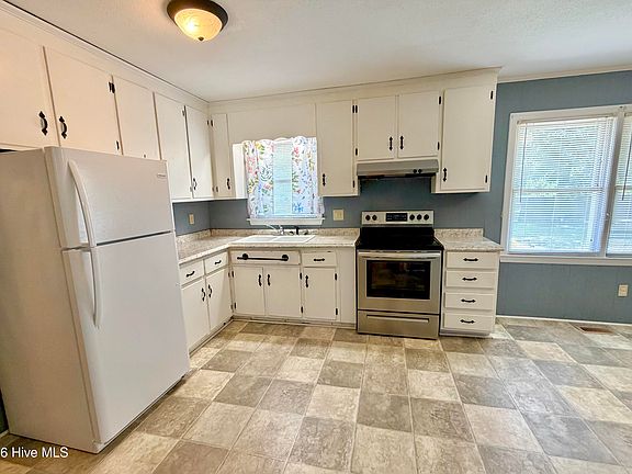 5th image of 111 Ray Street