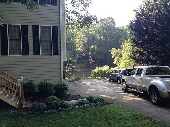 Front of house - lake